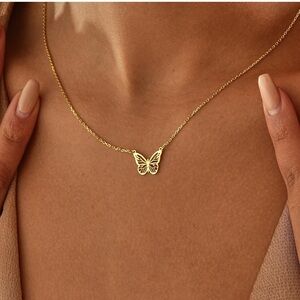 New Gold Butterfly Pendant Necklace